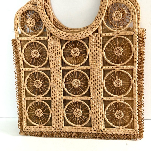 Vintage 70s Woven Wicker Rattan Straw Coastal Tote Bag Boho Hippie Floral - Picture 4 of 8